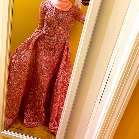 Long sleeves dress fully beaded - Picture 4 of 4